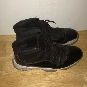 72-10 Jordans size 9.5